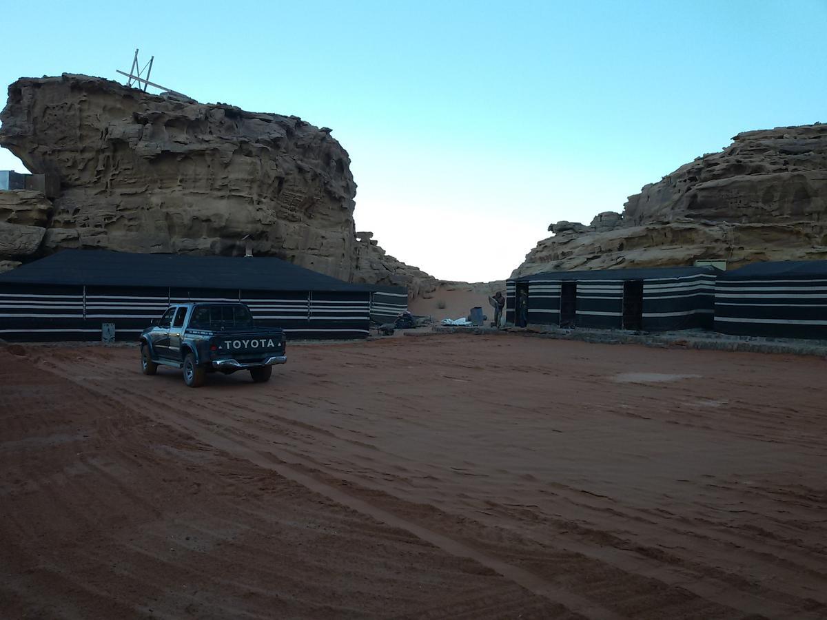 Отель Obeid'S Bedouin Life Camp Вади-Рам Экстерьер фото